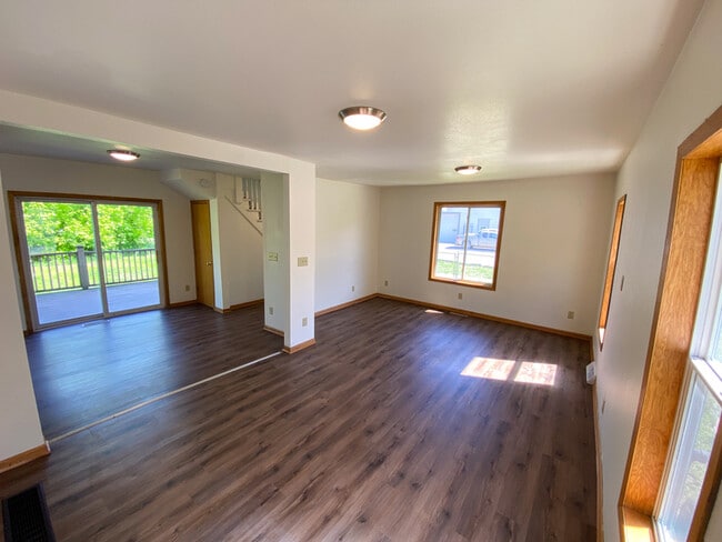 Building Photo - 1020 2nd Ave N