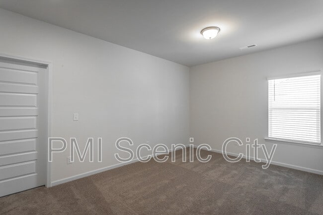 Building Photo - 8836 Meadowvale Ct