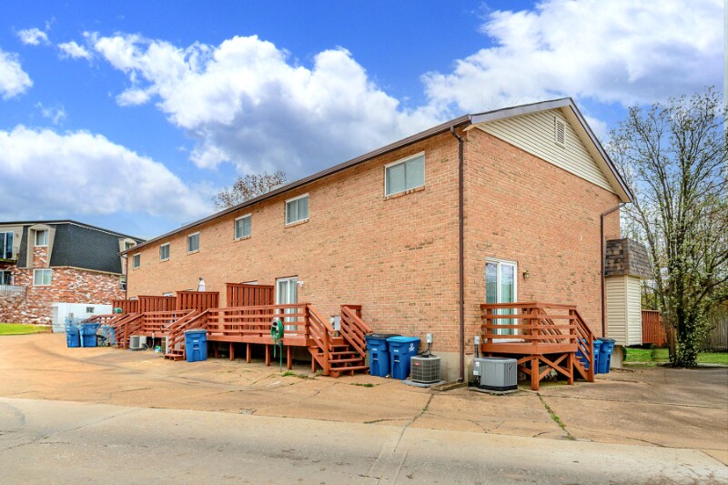 Building Photo - 10161 Squire Meadows Dr