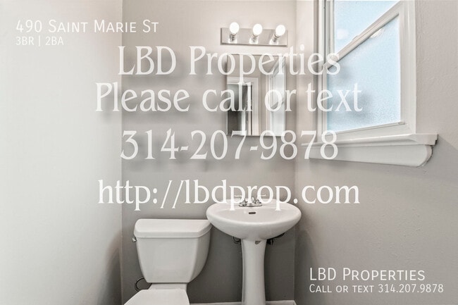 Building Photo - 490 St Marie St