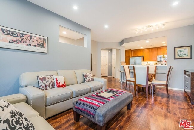 Building Photo - 12963 W Runway Rd