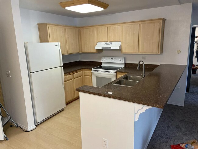 Building Photo - 1 bedroom in the wonderful Mission Verde c...