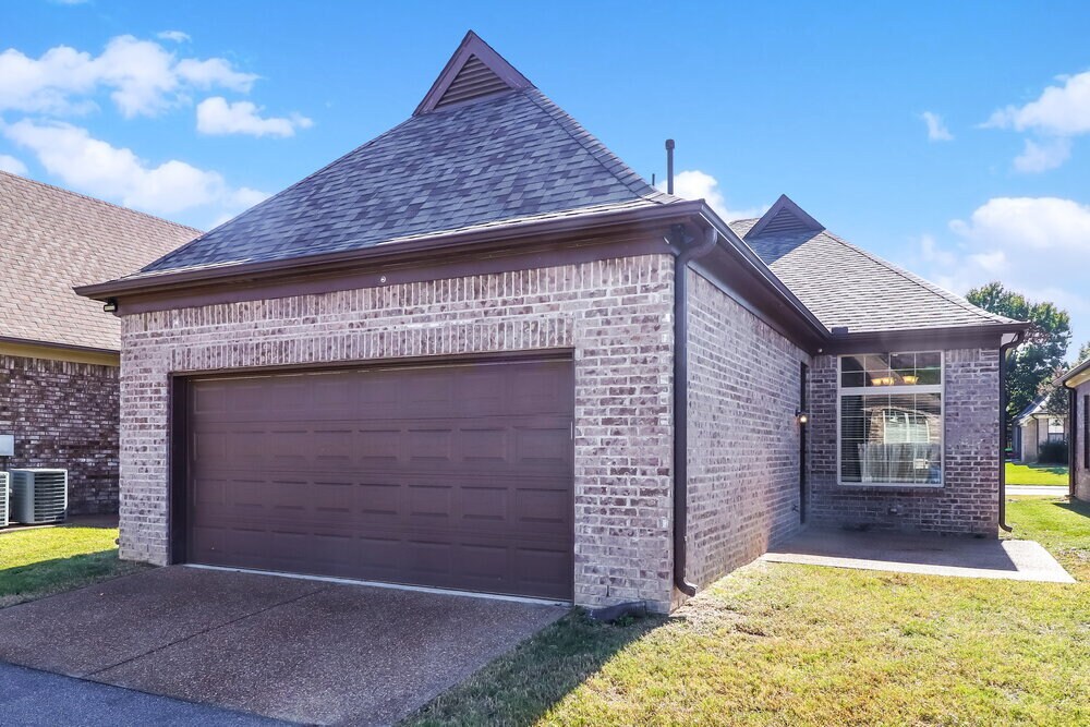 Building Photo - 6868 Lagrange Pines Rd