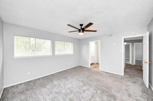 Building Photo - 16618 Lonesome Quail Dr