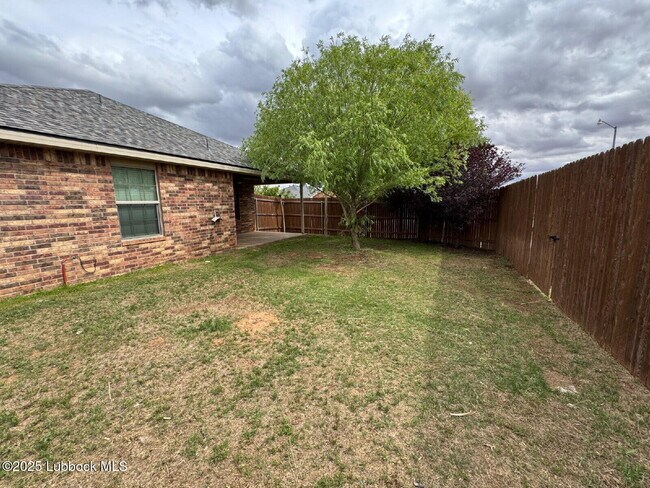 Building Photo - 9312 Quitman Ave