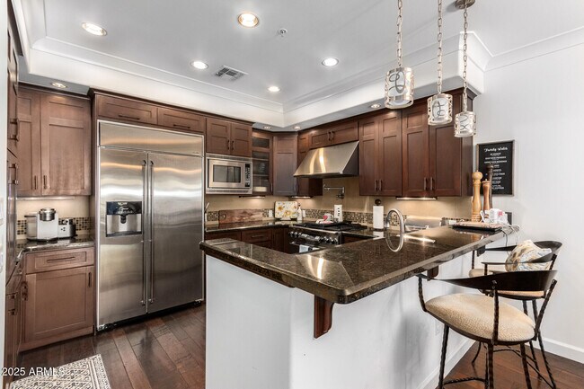 Building Photo - 4909 N Woodmere Fairway