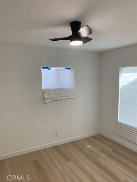 Building Photo - 1209 W 40th Pl