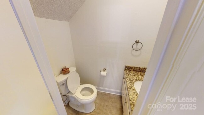 Building Photo - 4025 Woodfox Dr