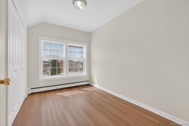 Building Photo - 17 Church St