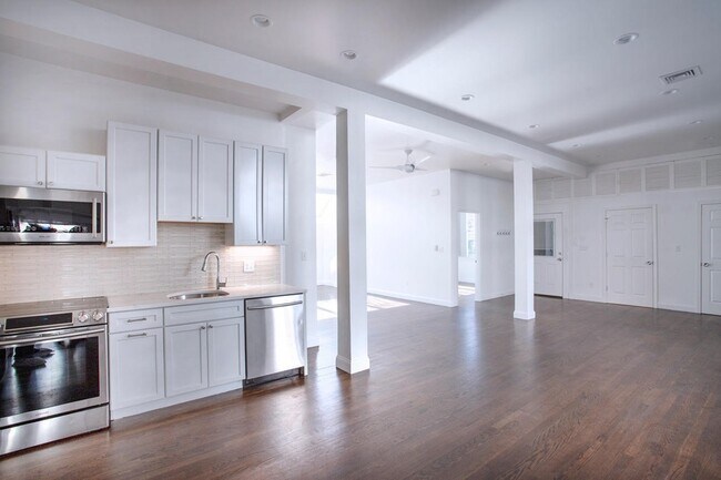 Building Photo - 37 Rutherford Ave