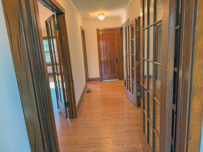 Building Photo - 366 E Wisconsin Ave