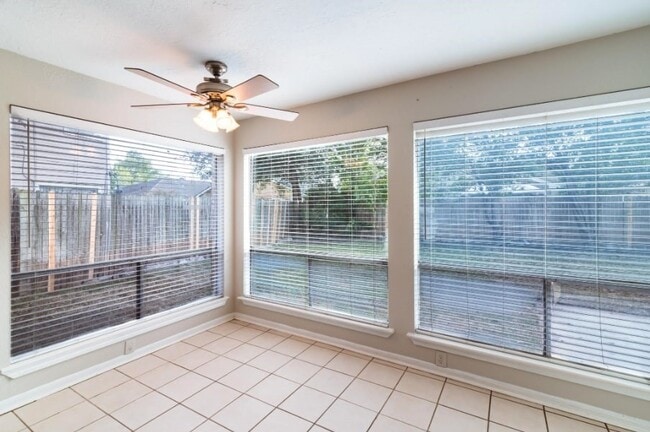 Building Photo - 16007 Sierra Vista Dr