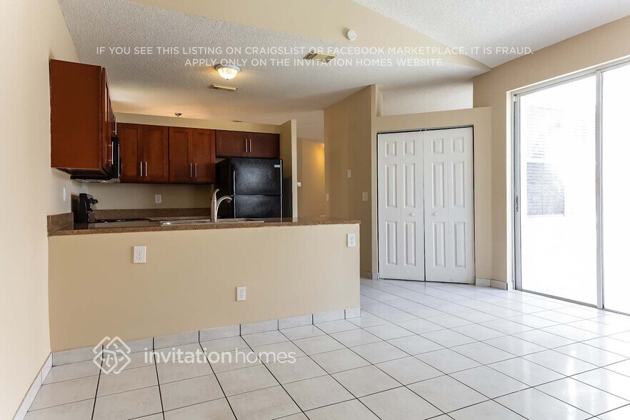 Building Photo - 2031 NW 190th Ave