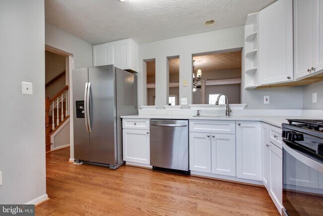 Building Photo - 3318 Hibiscus Ct