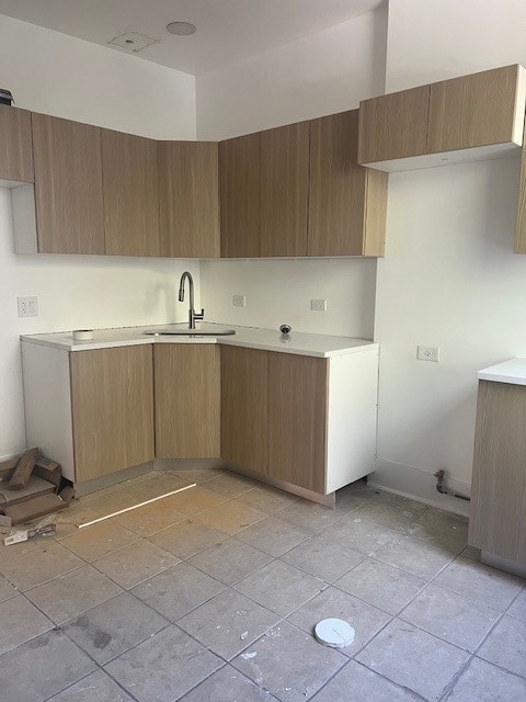 Building Photo - 6440 S Vernon Ave