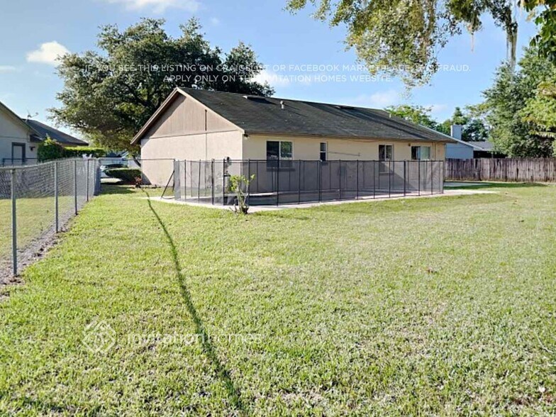 Building Photo - 8201 Scarborough Ct