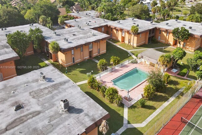 Building Photo - 9459 SW 76th St