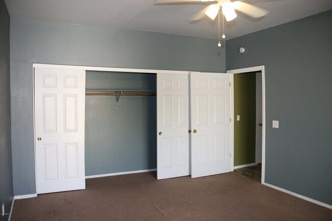 Building Photo - Two Bedroom in Tempe