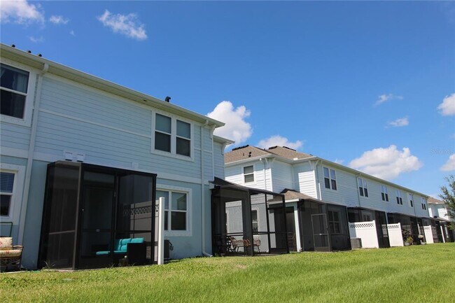 Building Photo - 4071 Via Sienna Cir
