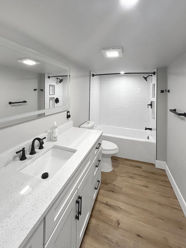 Building Photo - Welcome to this newly remodeled gem located in the heart of Collier, PA.