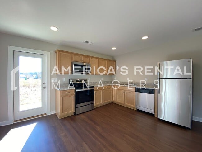 Building Photo - MOVE IN SPECIAL!!! - Wonderful Home for Rent in Talladega, AL... Available to View Now!!! - Sign ...