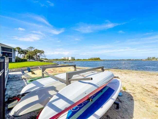 Building Photo - 4109 Fairview Vista Point