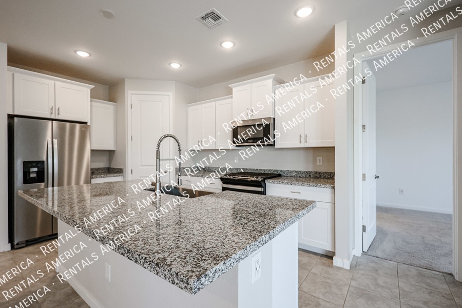 Building Photo - 41615 W Cathedral Rock Pass