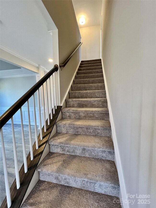 Building Photo - 1006 Creeks Landing Dr