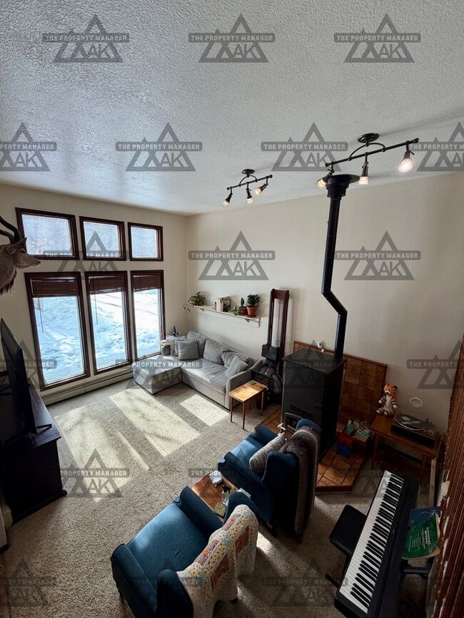 Building Photo - Spacious North Pole Home | 3 Bed, 2 Bath | Fenced Yard + Pet Friendly