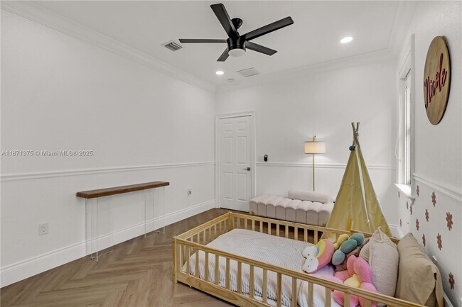 Building Photo - 5478 SW 189th Ave