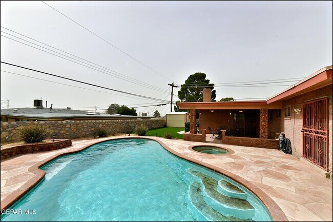 Building Photo - 7830 Basswood Ave