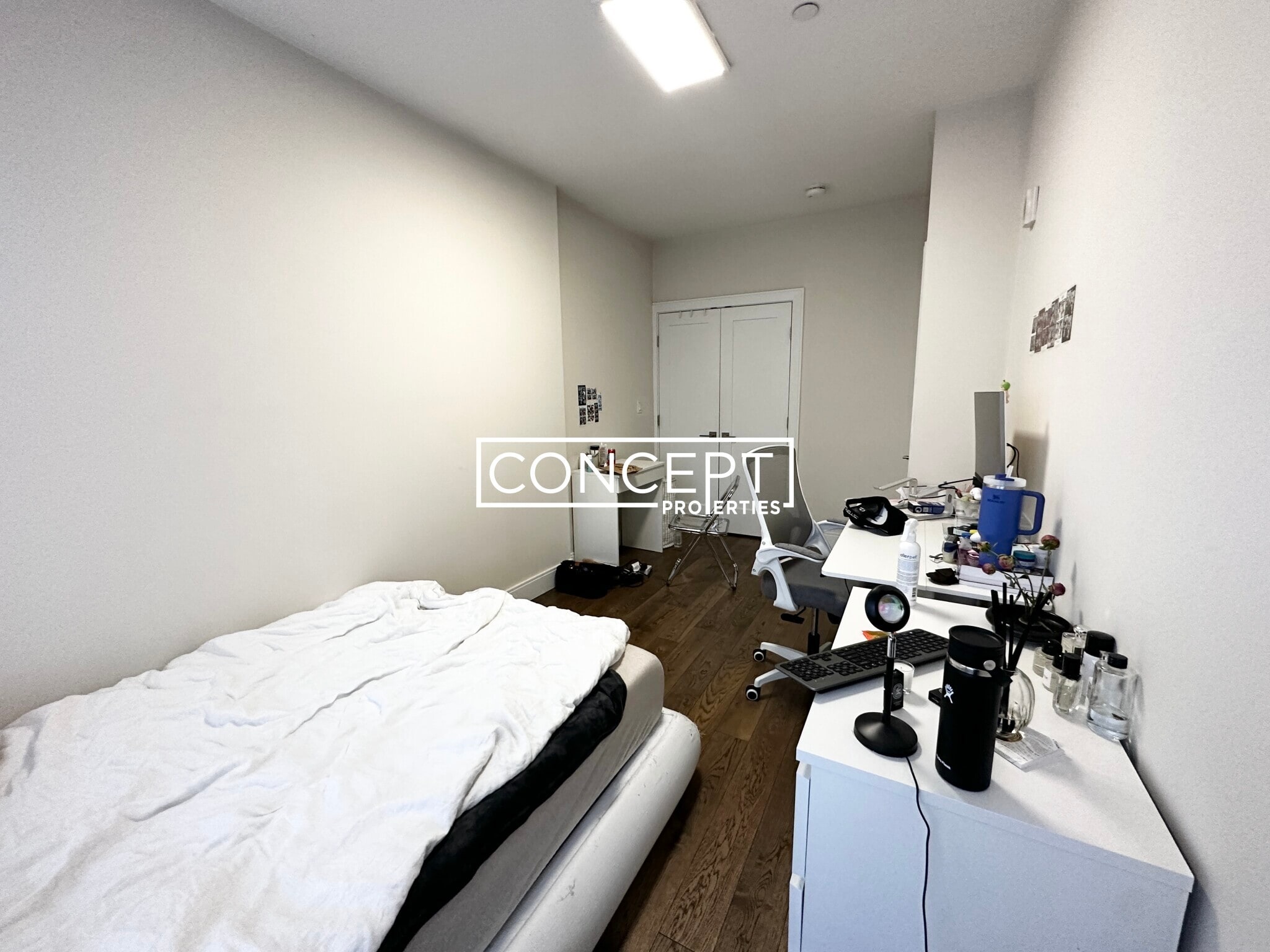 Building Photo - 988 Tremont St