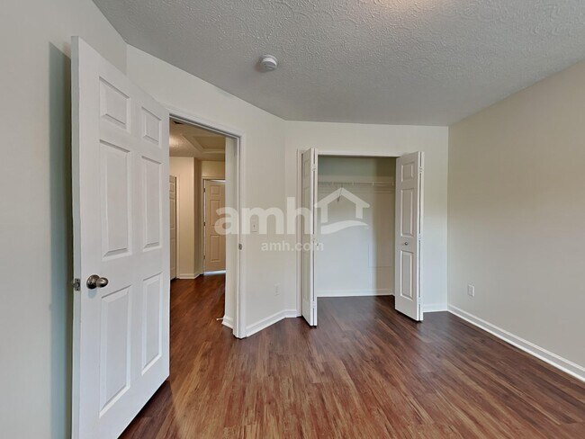 Building Photo - 1668 Comanche Run