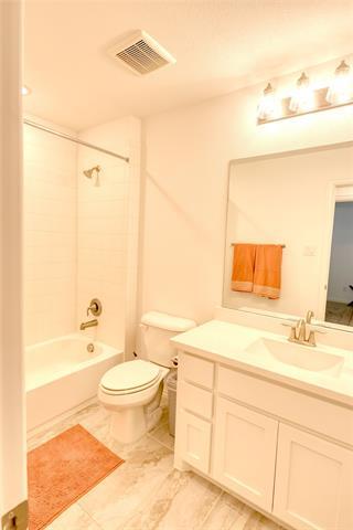 Building Photo - 861 Agave Dr