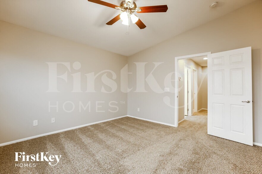 Building Photo - 10236 Ruggles Mansion Ave