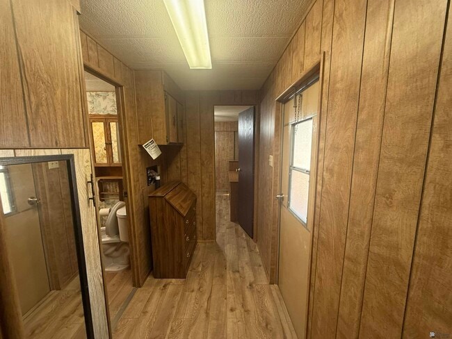 Building Photo - 9384 E Ranch Dr