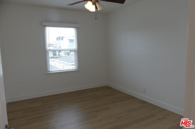 Building Photo - 309 Jasmine Ave