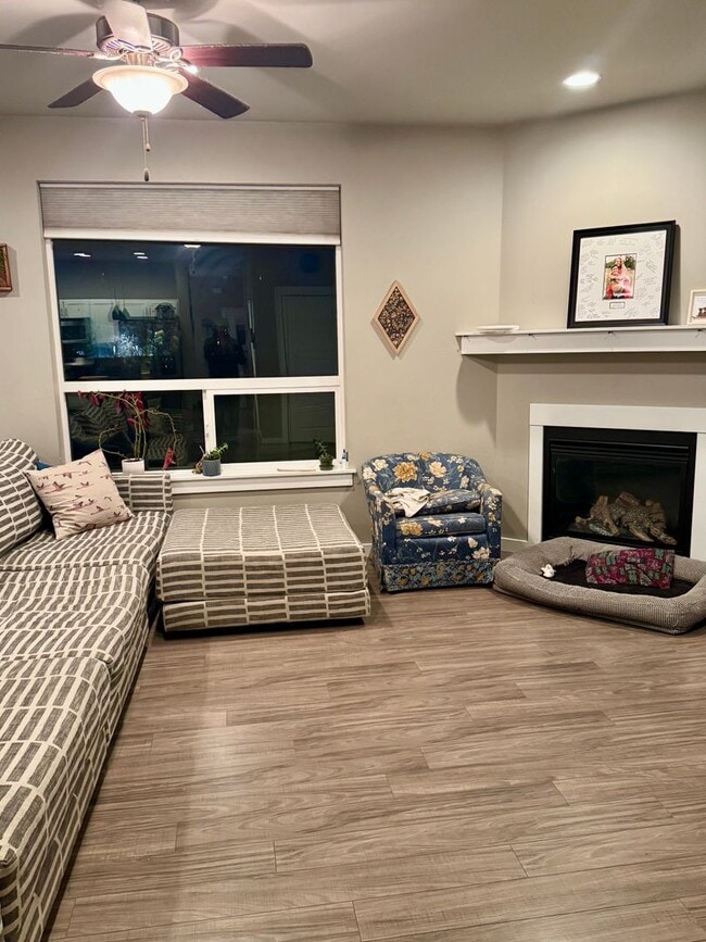 Building Photo - Chic & Comfortable 3-Bed Home in Bozeman’s King Arthur Park