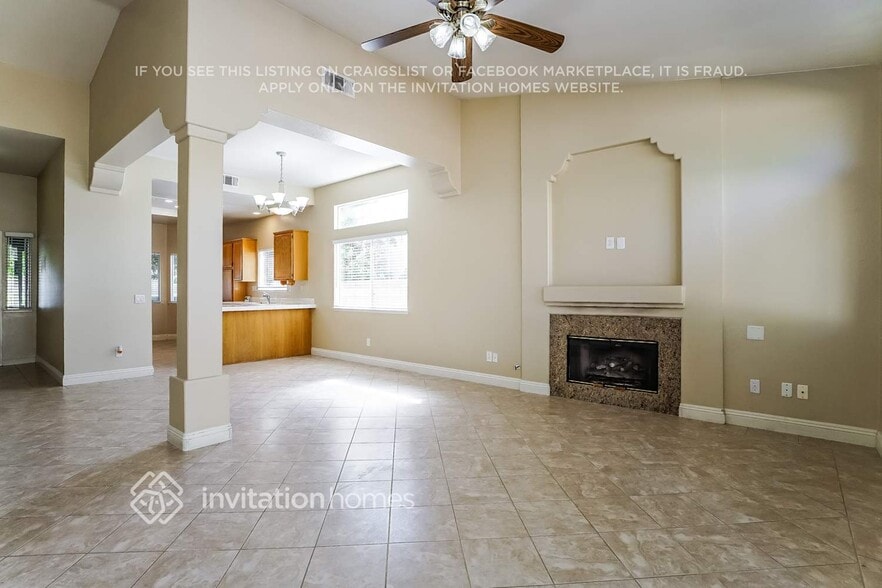 Building Photo - 2547 Gemstone Ave