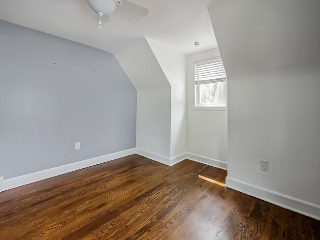 Building Photo - 21530 Olmstead St