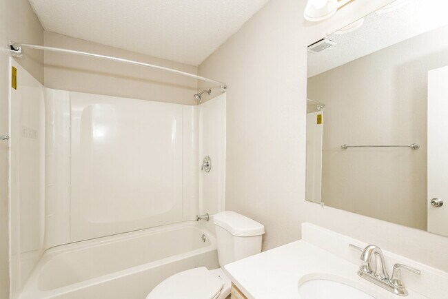 Building Photo - 1221 Cathey St