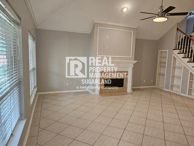 Building Photo - Elegant Living & Modern Comfort in Lexington Creek