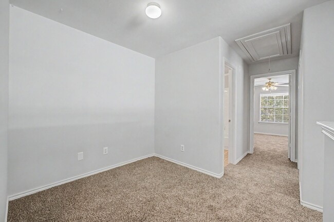 Building Photo - 43 S Camellia Grove Cir