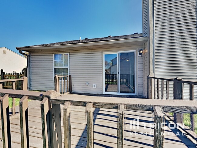 Building Photo - 5724 Blackstone Ave