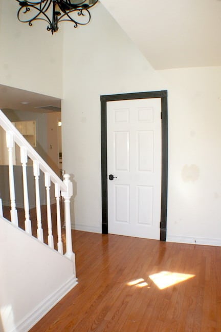 Building Photo - Beautiful 2-story home located in Calabasa...