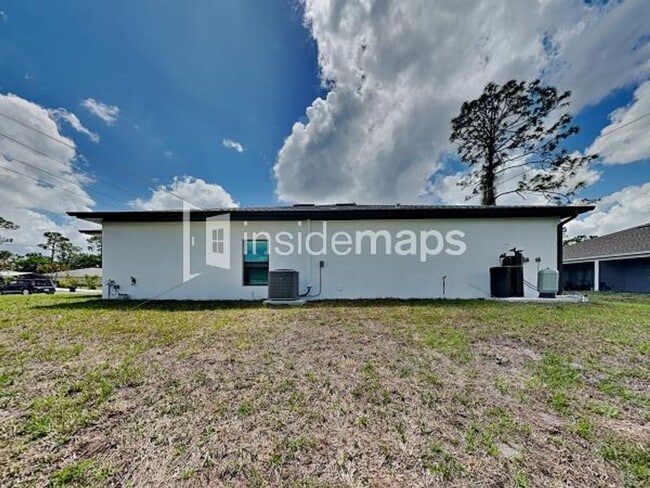 Building Photo - 1131 Abrams Blvd