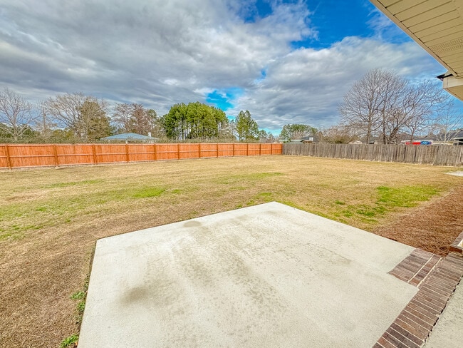 Building Photo - 1001 Bradford Way