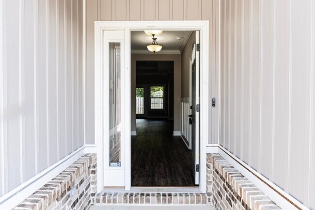 Building Photo - 2475 Tippecanoe Ridge