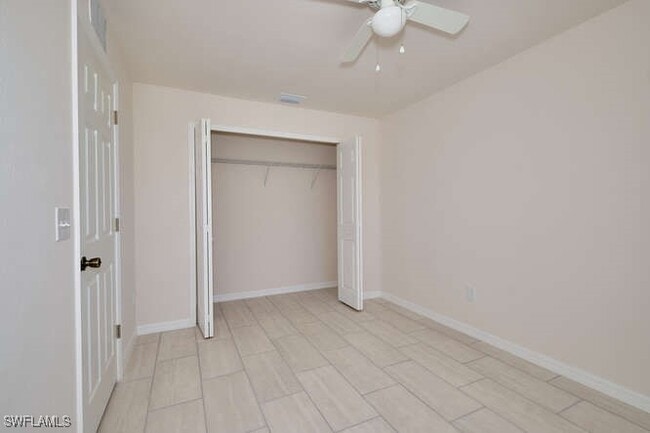 Building Photo - 1303 SE 8th Pl