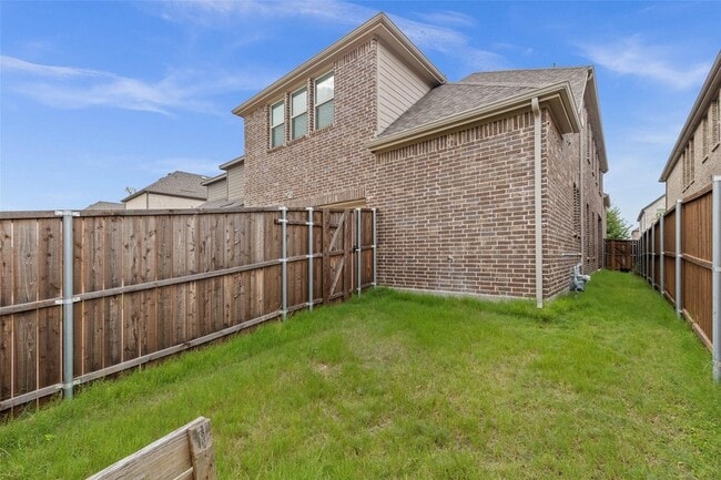 Building Photo - 12749 Friar St